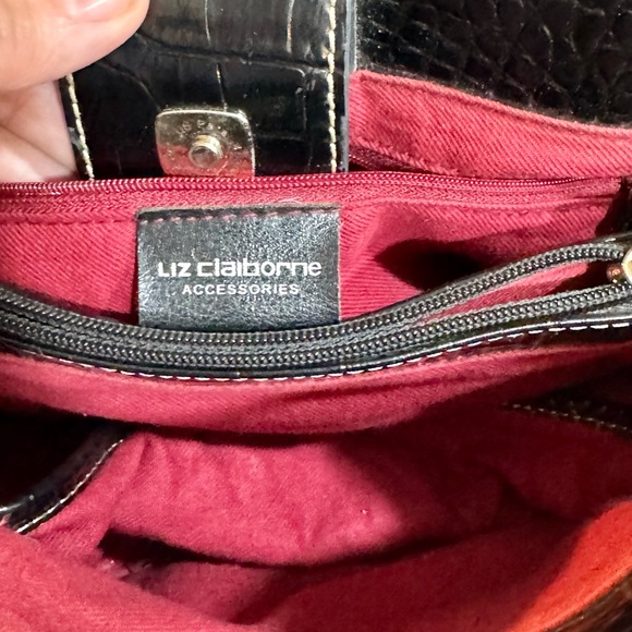 Liz Claiborne black faux alligator purse/bag and wallet - Picture 9 of 16